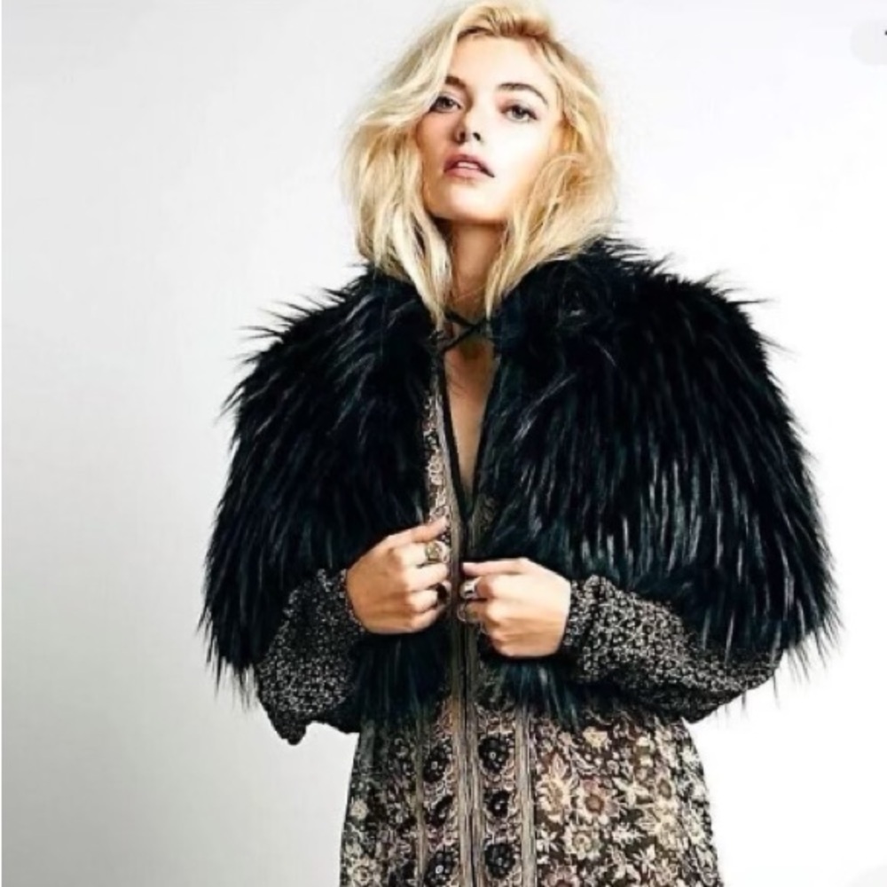Free People Snowcat Capelet!